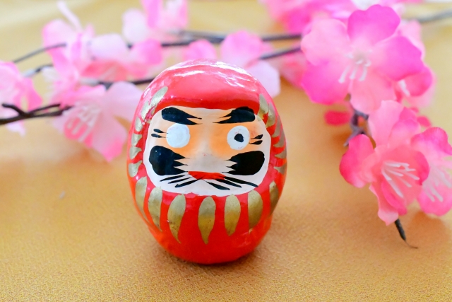 The History and Meaning Behind Japanese Daruma Dolls