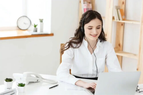 online_lesson_woman online lesson woman